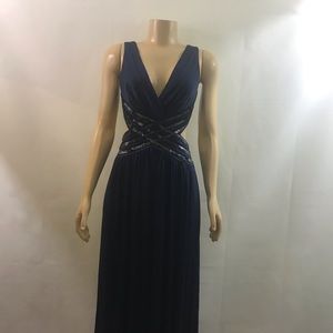 BCBG MAXAZRIA 👠🍷stunning Sexy satin Maxi dress